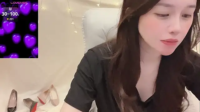 Snapshot of Tw_Zoella chatting on 23, 5, 2026 Tw Zoella online show from 23, 5, 2026