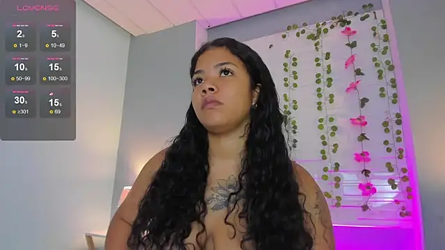 SophiaaStone online show from 31, 12, 2024