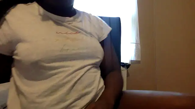 Snapshot of blacksexybeauty31 chatting on 12, 3, 2025 blacksexybeauty31 online show from 12, 3, 2025