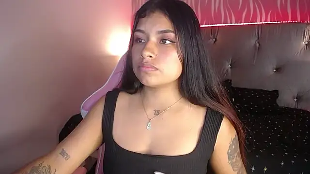 ChantalPetit online show from 4, 3, 2026