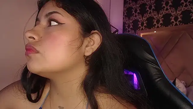 Snapshot of ChantalPetit chatting on 9, 7, 2026 ChantalPetit online show from 9, 7, 2026