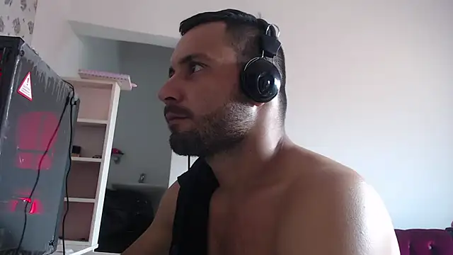 Snapshot of body_x29 chatting on 17, 3, 2025 body x29 online show from 17, 3, 2025