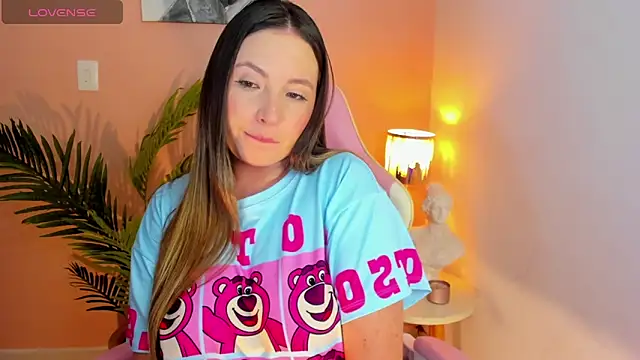 Snapshot of HannaMiller_1 chatting on 20, 6, 2026 HannaMiller 1 online show from 20, 6, 2026