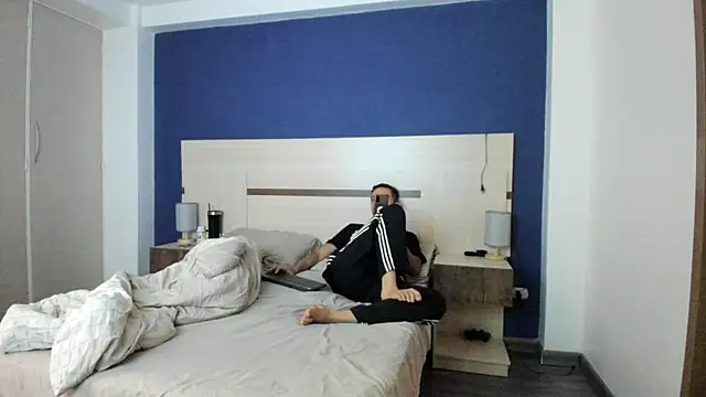 Snapshot of funcouple1985 chatting on 6, 3, 2025 funcouple1985 online show from 6, 3, 2025