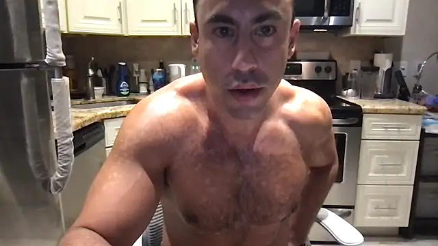 Snapshot of BigGuyMuscle chatting on 13, 6, 2026 BigGuyMuscle online show from 13, 6, 2026