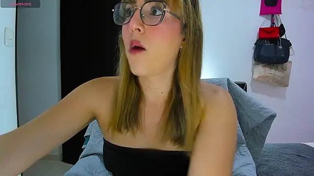 andrea hills online show from 3, 7, 2026