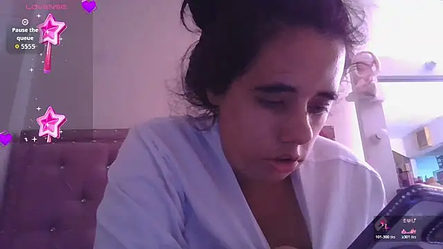 Snapshot of annarose19 chatting on 30, 4, 2026 annarose19 online show from 30, 4, 2026
