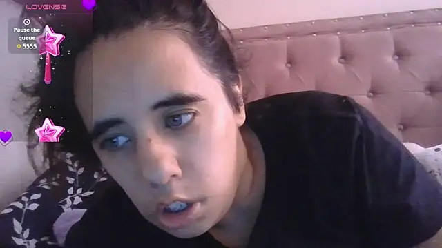 Snapshot of annarose19 chatting on 28, 5, 2026 annarose19 online show from 28, 5, 2026