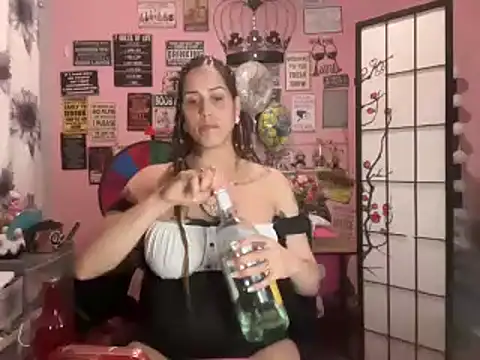 Snapshot of latinacubana chatting on 18, 1, 2025 latinacubana online show from 18, 1, 2025