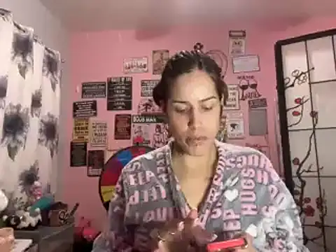 Snapshot of latinacubana chatting on 22, 1, 2025 latinacubana online show from 22, 1, 2025