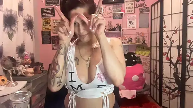 Snapshot of latinacubana chatting on 22, 3, 2025 latinacubana online show from 22, 3, 2025