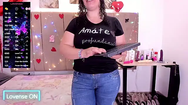 Zaly mature online show from 6, 11, 2025