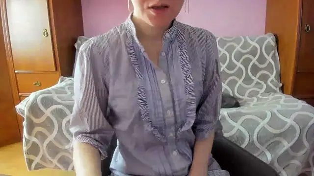 Snapshot of HolmesAriana chatting on 19, 1, 2025 HolmesAriana online show from 19, 1, 2025