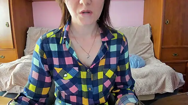 Snapshot of HolmesAriana chatting on 27, 2, 2025 HolmesAriana online show from 27, 2, 2025