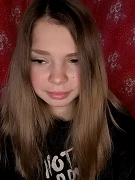 Snapshot of Zuli_Kiska chatting on 15, 12, 2025 Zuli Kiska online show from 15, 12, 2025