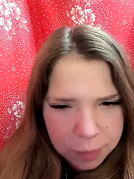 Snapshot of Zuli_Kiska chatting on 17, 12, 2025 Zuli Kiska online show from 17, 12, 2025