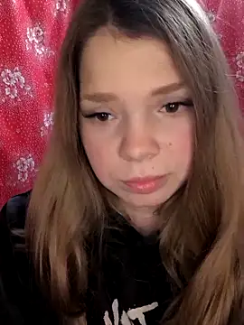 Snapshot of Zuli_Kiska chatting on 17, 12, 2025 Zuli Kiska online show from 17, 12, 2025