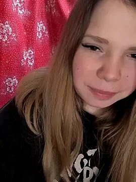 Snapshot of Zuli_Kiska chatting on 8, 2, 2026 Zuli Kiska online show from 8, 2, 2026