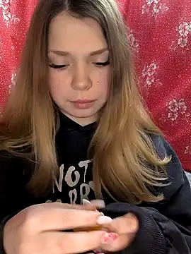 Snapshot of Zuli_Kiska chatting on 3, 3, 2026 Zuli Kiska online show from 3, 3, 2026