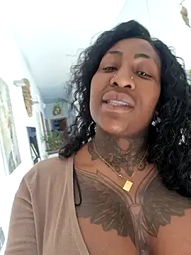 Snapshot of JosyBlack chatting on 8, 2, 2025 JosyBlack online show from 8, 2, 2025