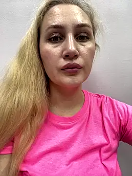 Snapshot of YourBlondee chatting on 2, 12, 2024 YourBlondee online show from 2, 12, 2024