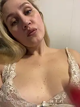Snapshot of YourBlondee chatting on 15, 1, 2025 YourBlondee online show from 15, 1, 2025