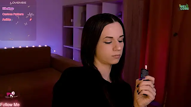 ItsAlisia online show from 10, 4, 2026