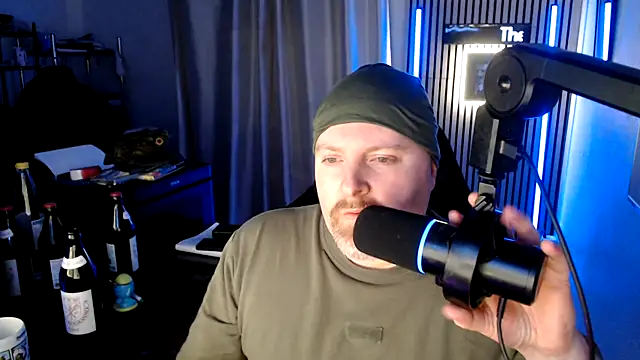 Snapshot of DerPornoPete chatting on 8, 3, 2026 DerPornoPete online show from 8, 3, 2026