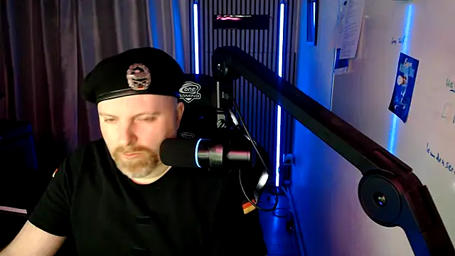 Snapshot of DerPornoPete chatting on 17, 5, 2026 DerPornoPete online show from 17, 5, 2026