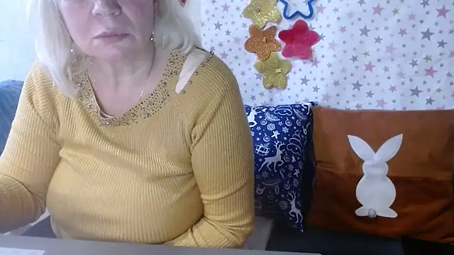 QueenLana online show from 15, 12, 2025