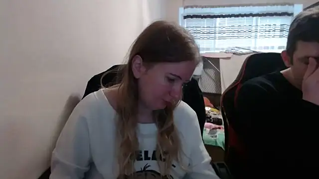 Snapshot of PeterAndJen chatting on 7, 10, 2025 PeterAndJen online show from 7, 10, 2025