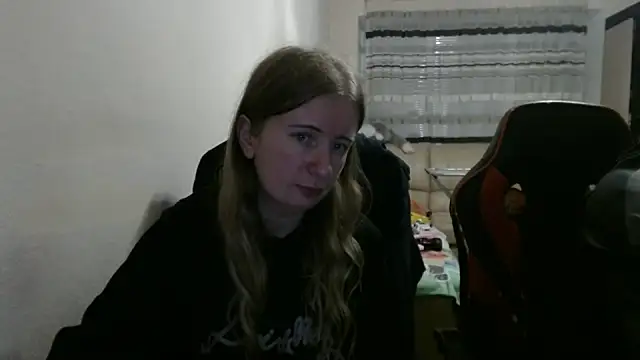 Snapshot of PeterAndJen chatting on 10, 10, 2025 PeterAndJen online show from 10, 10, 2025