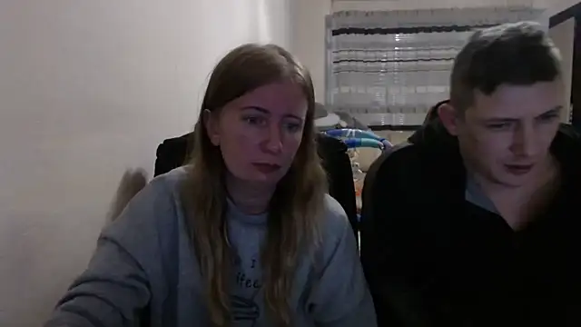 Snapshot of PeterAndJen chatting on 15, 10, 2025 PeterAndJen online show from 15, 10, 2025