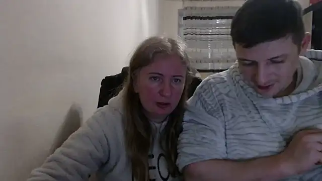 Snapshot of PeterAndJen chatting on 12, 3, 2026 PeterAndJen online show from 12, 3, 2026