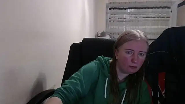 Snapshot of PeterAndJen chatting on 25, 3, 2026 PeterAndJen online show from 25, 3, 2026