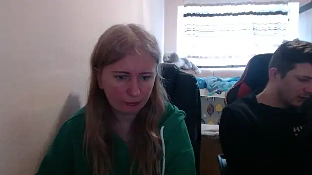 Snapshot of PeterAndJen chatting on 27, 3, 2026 PeterAndJen online show from 27, 3, 2026