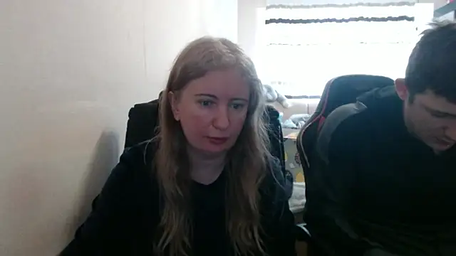 Snapshot of PeterAndJen chatting on 1, 4, 2026 PeterAndJen online show from 1, 4, 2026