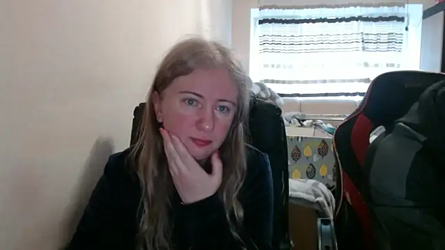 Snapshot of PeterAndJen chatting on 2, 4, 2026 PeterAndJen online show from 2, 4, 2026