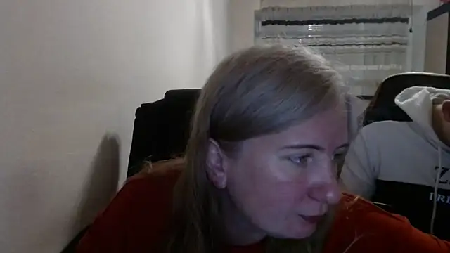 Snapshot of PeterAndJen chatting on 11, 4, 2026 PeterAndJen online show from 11, 4, 2026