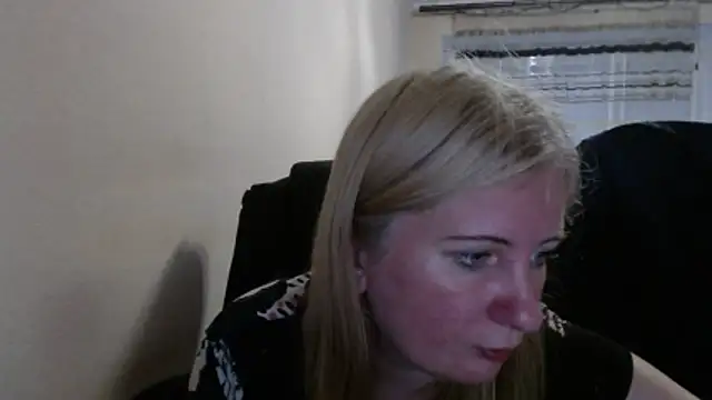 Snapshot of PeterAndJen chatting on 31, 5, 2026 PeterAndJen online show from 31, 5, 2026