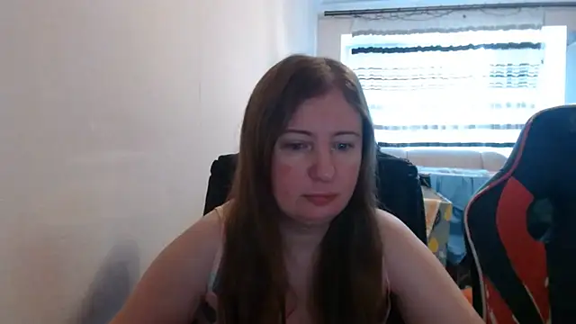 Snapshot of PeterAndJen chatting on 9, 7, 2026 PeterAndJen online show from 9, 7, 2026