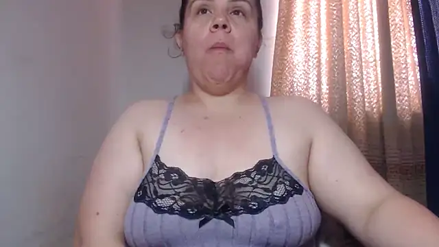 agathamiller01 online show from 3, 10, 2025