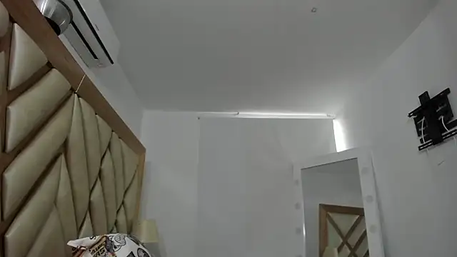 briana wonder69xxx online show from 20, 4, 2026