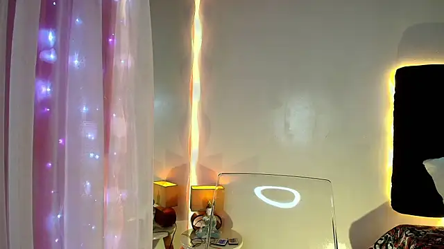 Snapshot of lorrayne_ chatting on 28, 3, 2026 lorrayne online show from 28, 3, 2026