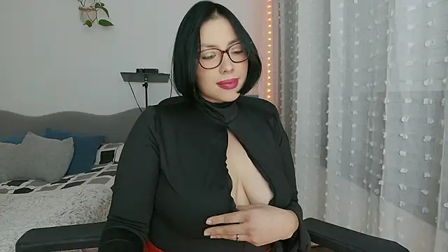 diosa cadenas online show from 28, 2, 2026