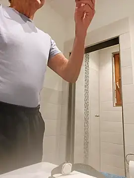 Snapshot of Einhorn527 chatting on 20, 10, 2025 Einhorn527 online show from 20, 10, 2025