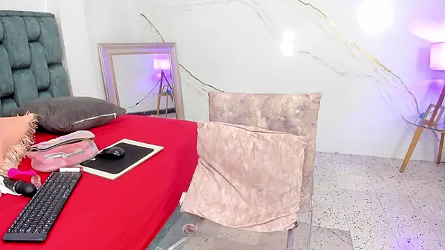 IsiisLovei online show from 15, 11, 2025