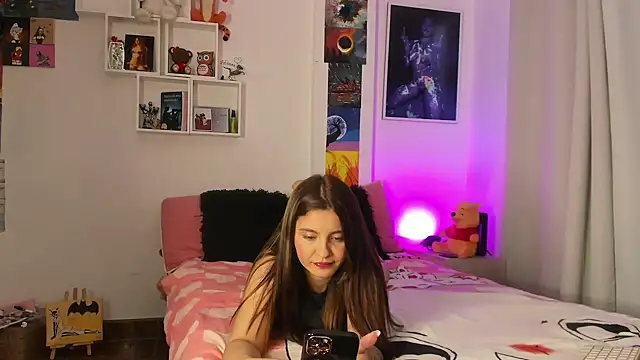 Sarah Jhonson online show from 1, 2, 2025