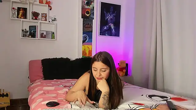 Sarah Jhonson online show from 2, 2, 2025