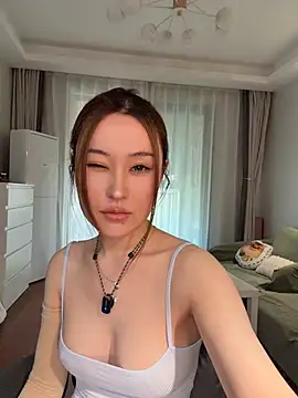 Snapshot of sphynx-_- chatting on 26, 4, 2026 sphynx- - online show from 26, 4, 2026